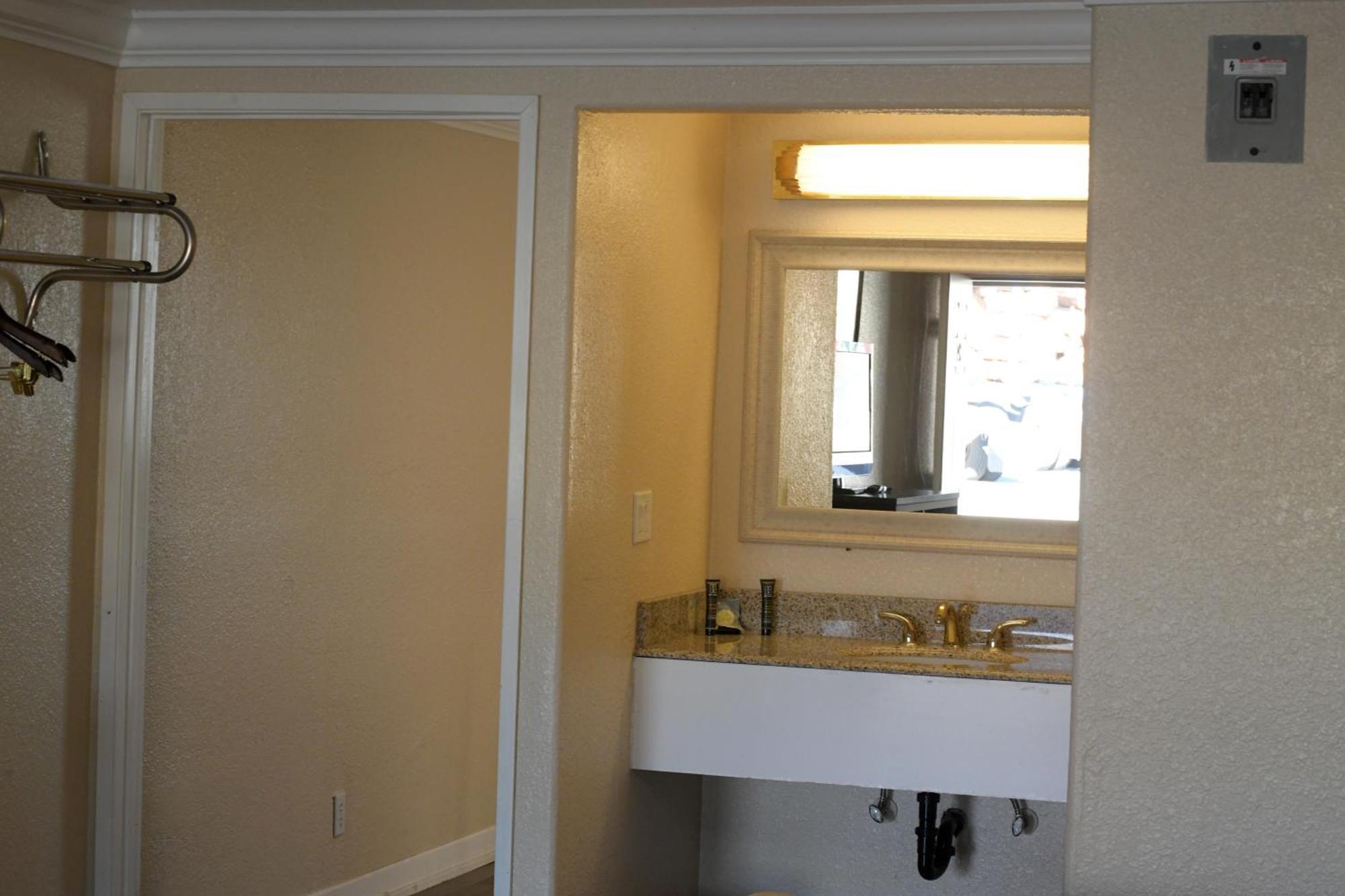A-1 Budget Motel Klamath Falls Ngoại thất bức ảnh